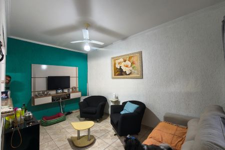 Casa para alugar com 256m², 3 quartos e 3 vagasSala