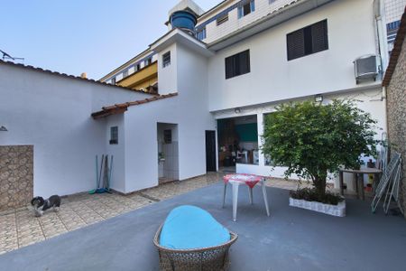 Casa para alugar com 256m², 3 quartos e 3 vagasQuintal 