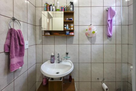 Casa para alugar com 256m², 3 quartos e 3 vagasBanheiro 