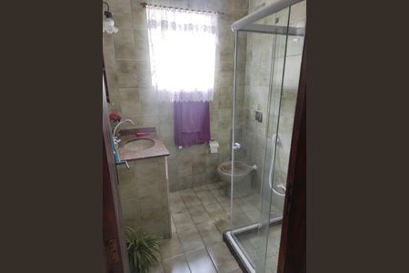 Casa para alugar com 115m², 3 quartos e 2 vagasBanheiro Social