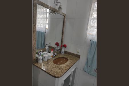 Casa para alugar com 115m², 3 quartos e 2 vagasBanheiro Social