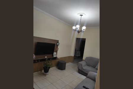 Casa para alugar com 115m², 3 quartos e 2 vagasSala