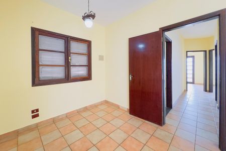 Casa para alugar com 242m², 4 quartos e 2 vagas Casa para alugar com 242m², 4 quartos e 2 vagasQuarto 1