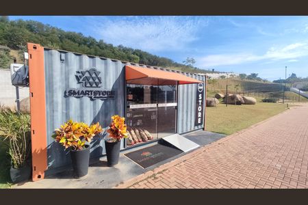 Casa de condomínio à venda com 380m², 5 quartos e 3 vagas Casa de condomínio à venda com 380m², 5 quartos e 3 vagasÁrea comum - Mini Mercado