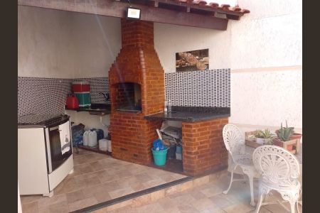 Casa de condomínio à venda com 80m², 3 quartos e 1 vagaChurrasqueira