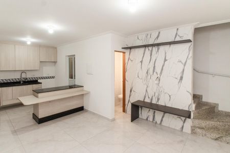 Casa à venda com 70m², 2 quartos e 2 vagasSala