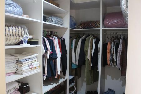 Apartamento à venda com 160m², 2 quartos e 2 vagasCloset da suíte 2