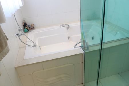 Apartamento à venda com 160m², 2 quartos e 2 vagasBanheiro da Suíte 2