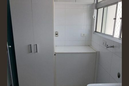 Apartamento à venda com 70m², 3 quartos e 1 vagaÁrea de Serviço