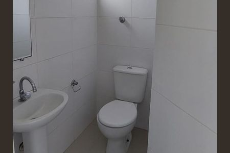 Lavabo de apartamento à venda com 3 quartos, 70m² em Jardim Aeroporto, São Paulo
