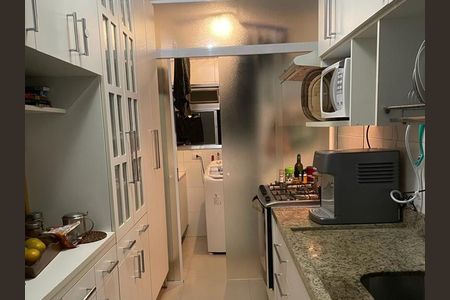 Cozinha de apartamento à venda com 3 quartos, 70m² em Jardim Aeroporto, São Paulo