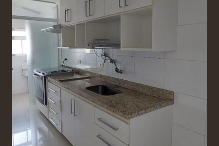 Cozinha de apartamento à venda com 3 quartos, 70m² em Jardim Aeroporto, São Paulo