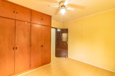 Casa à venda com 250m², 4 quartos e 2 vagasQuarto 2