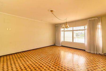 Casa à venda com 250m², 4 quartos e 2 vagasSala
