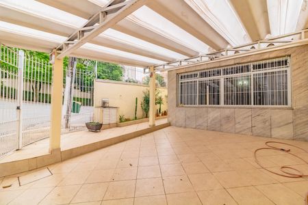 Casa à venda com 250m², 4 quartos e 2 vagasQuintal