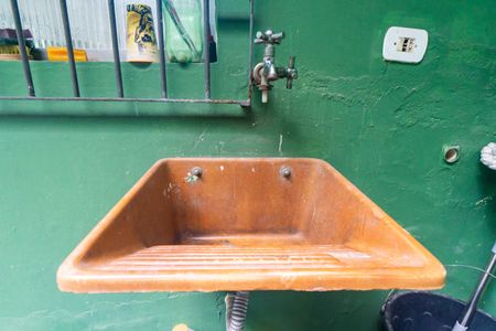 Casa à venda com 170m², 2 quartos e 2 vagasÁrea de Serviço