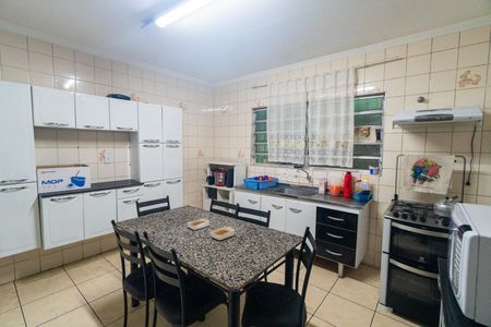 Casa à venda com 170m², 2 quartos e 2 vagasCozinha