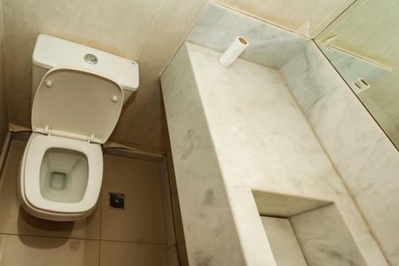 Apartamento à venda com 180m², 3 quartos e 2 vagasBanheiro de Serviço