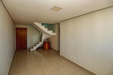 Apartamento à venda com 180m², 3 quartos e 2 vagasSala