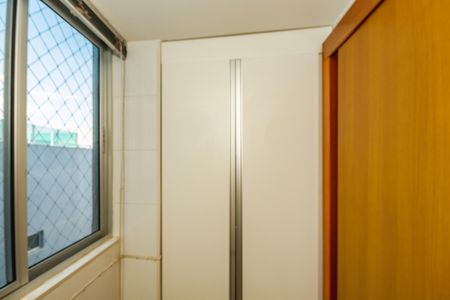 Apartamento à venda com 180m², 3 quartos e 2 vagasBanheiro de Serviço