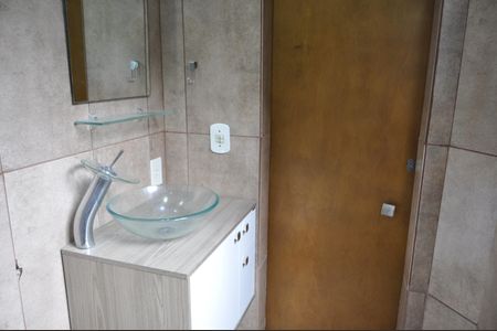 Casa para alugar com 70m², 2 quartos e sem vagaBanheiro