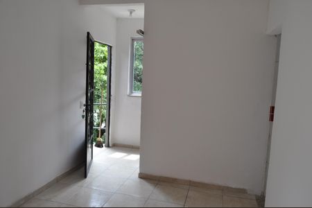 Sala de casa para alugar com 2 quartos, 70m² em Piedade, Rio de Janeiro