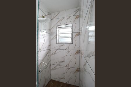 Casa para alugar com 70m², 2 quartos e 2 vagasBanheiro