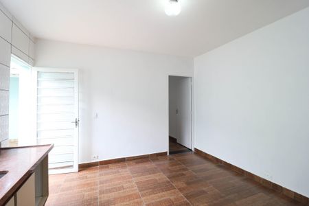 Casa para alugar com 70m², 2 quartos e 2 vagasCozinha