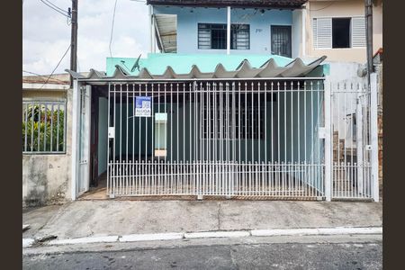 Casa para alugar com 70m², 2 quartos e 2 vagasFachada