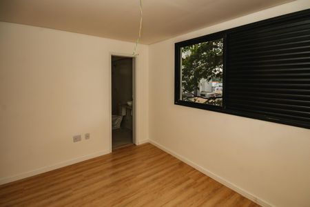 Apartamento à venda com 85m², 3 quartos e 2 vagasSuíte