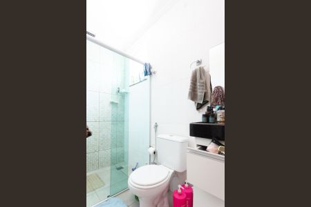 Casa à venda com 140m², 2 quartos e 2 vagas Casa à venda com 140m², 2 quartos e 2 vagasBanheiro da Suíte 1