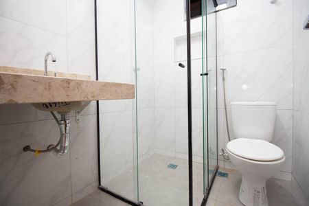 Banheiro Social de apartamento à venda com 2 quartos, 49m² em Sria Ii (polo de Moda), Brasília