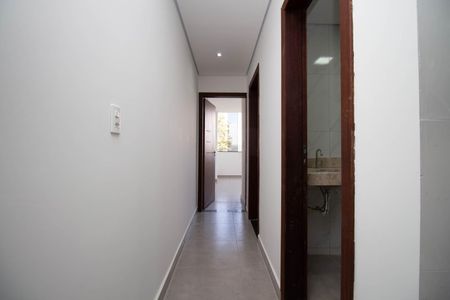 Corredor de apartamento à venda com 2 quartos, 49m² em Sria Ii (polo de Moda), Brasília