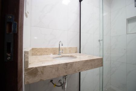 Apartamento à venda com 49m², 2 quartos e sem vaga Apartamento à venda com 49m², 2 quartos e sem vagaBanheiro Social