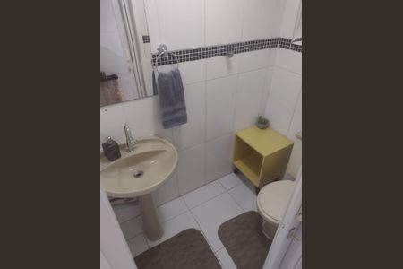 Apartamento à venda com 72m², 2 quartos e sem vaga Apartamento à venda com 72m², 2 quartos e sem vagaBanheiro Social