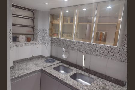 Apartamento à venda com 72m², 2 quartos e sem vaga Apartamento à venda com 72m², 2 quartos e sem vagaCozinha