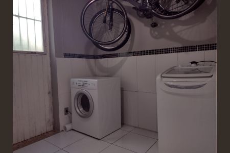 Apartamento à venda com 72m², 2 quartos e sem vaga Apartamento à venda com 72m², 2 quartos e sem vagaLavanderia