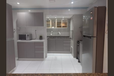 Apartamento à venda com 72m², 2 quartos e sem vaga Apartamento à venda com 72m², 2 quartos e sem vagaCozinha