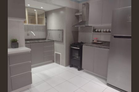 Apartamento à venda com 72m², 2 quartos e sem vaga Apartamento à venda com 72m², 2 quartos e sem vagaCozinha