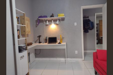 Apartamento à venda com 72m², 2 quartos e sem vaga Apartamento à venda com 72m², 2 quartos e sem vagaEscritório