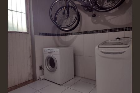 Apartamento à venda com 72m², 2 quartos e sem vaga Apartamento à venda com 72m², 2 quartos e sem vagaLavanderia