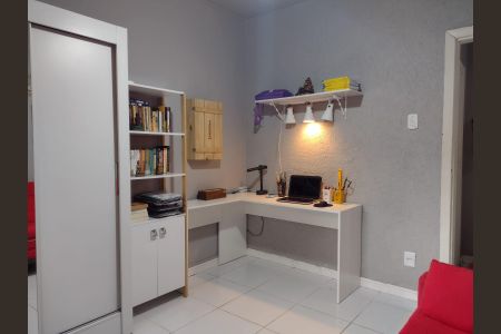 Apartamento à venda com 72m², 2 quartos e sem vaga Apartamento à venda com 72m², 2 quartos e sem vagaEscritório