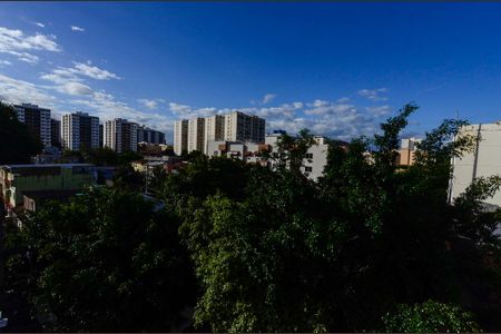 Apartamento à venda com 56m², 2 quartos e 1 vaga Apartamento à venda com 56m², 2 quartos e 1 vagaSala