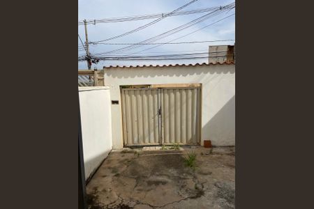 Casa à venda com 250m², 3 quartos e 2 vagascasa 02 (fundos)
