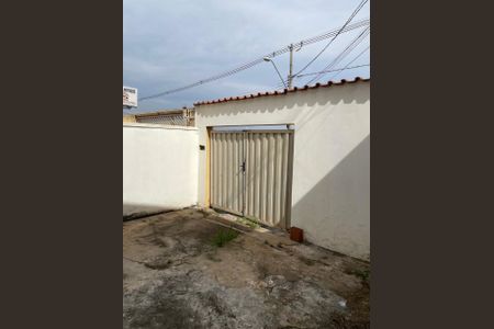 Casa à venda com 250m², 3 quartos e 2 vagascasa 02 (fundos)