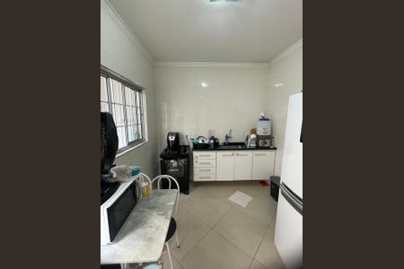 Casa à venda com 250m², 3 quartos e 2 vagasFoto 01
