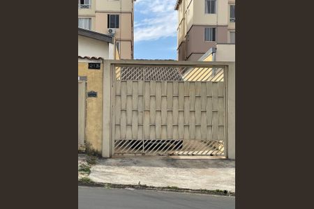 Casa à venda com 250m², 3 quartos e 2 vagasFoto 01