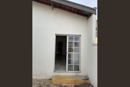 Casa à venda com 250m², 3 quartos e 2 vagascasa 02 (fundos)