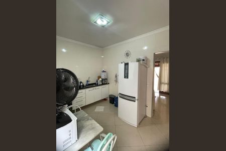 Casa à venda com 250m², 3 quartos e 2 vagasFoto 01