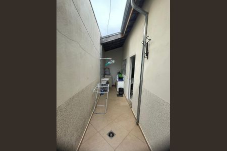 Casa à venda com 250m², 3 quartos e 2 vagasFoto 01